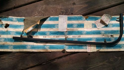 Nos l front bumper impact rub strip-1239113-1972 buick gs skylark skylark custom