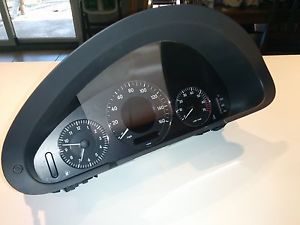 Mercedes e500 speedometer instrument cluster gauge 03 - 05 w211 a 211 689 04 39