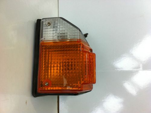 Right hand corner lamp assembly suitable for toyota land cruiser fj75 1985-1987