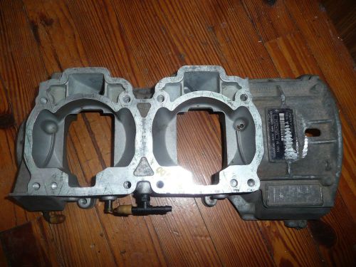 1999 ski doo mxz 600 upper half engine case snowmobile part excellent