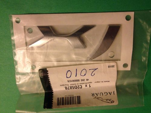 2010-2013 jaguar xj trunk lid  emblem badge # c2d5878 oem