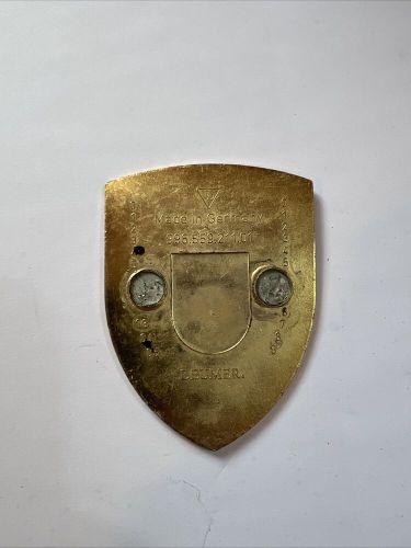 Porsche bonnet badge