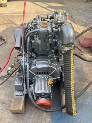 Yanmar 2gm20f ,  marine diesel engine 16 hp freshwater cooled 240 hrs
