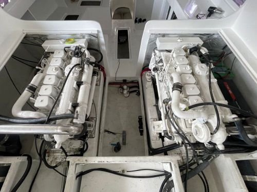 Cummins 6bt 210 hp remanufactured marine engine diesel inboard pair