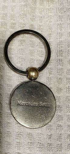 ‘90’s mercedes benz emblem keychain