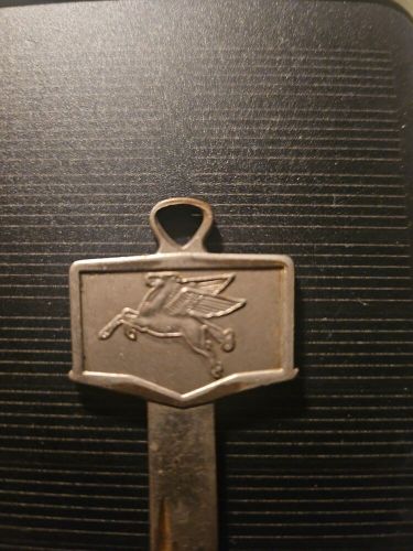 Vintage mobil key blank for 1970s gm vehicle &#034;d&#034;