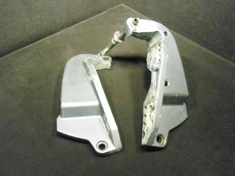 #64e-43111-00-8d/64e-43112-00-8d clamp brackets 1997-1999 115-225hp yamaha ~570~