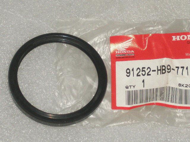 1985-1992 honda atc250r atc350x trx250r trx250x rear axle dust seal atv oem nos