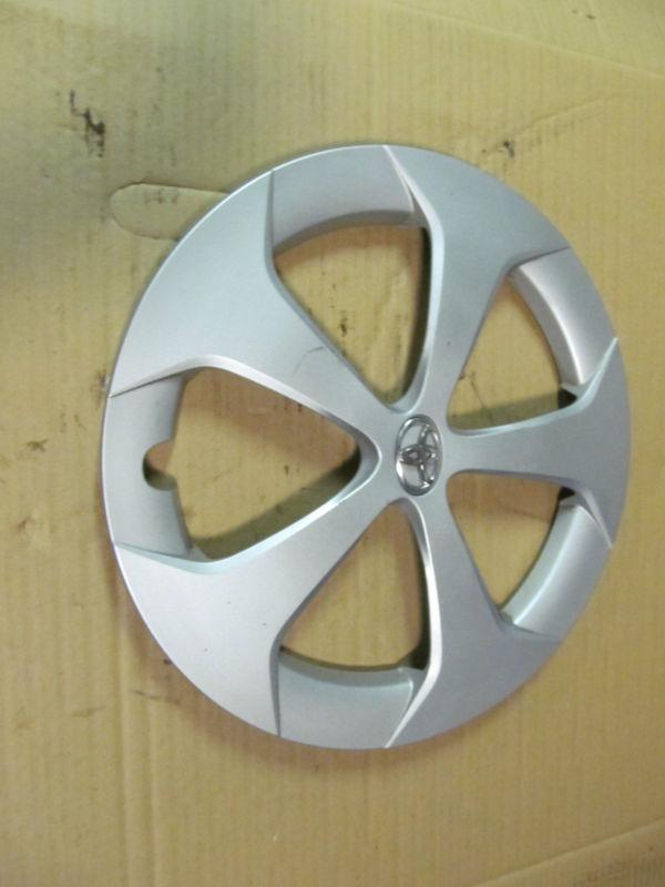 One 15" toyota prius 2010 2011  hubcap wheel cover 