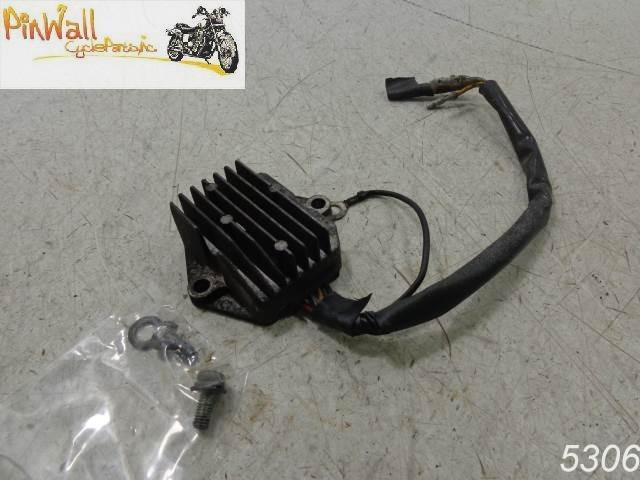 81 suzuki gs550t gs550 550 regulator/ rectifier