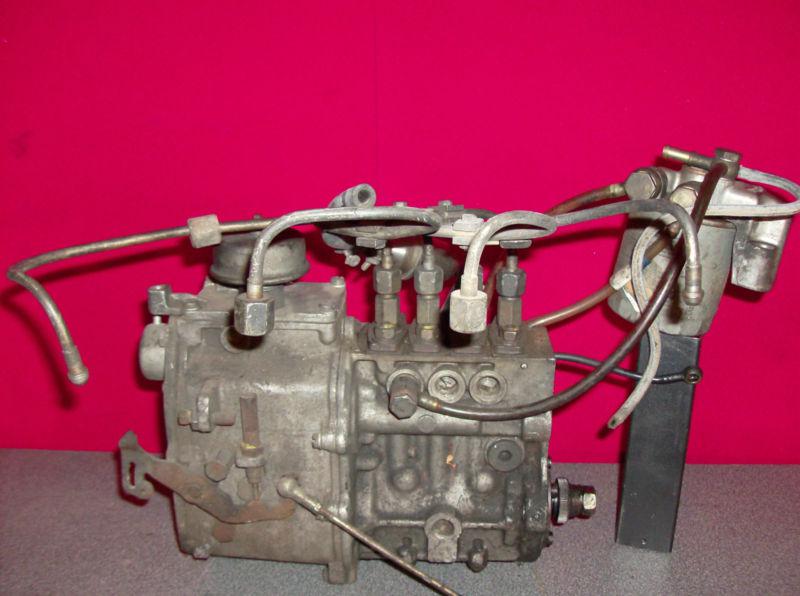 1983 mercedes benz 240 d diesel fuel injector pump and filter