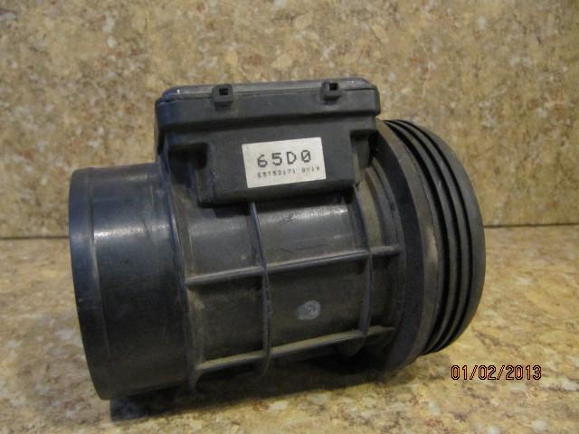 99-04 suzuki chevrolet oem mass air flow meter 13800-65d00 e5t53171