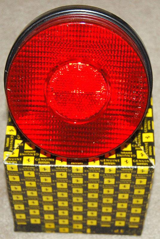 Ferrari 328, mondial 3.2 qv, mondial 3.4 t red taillight (usa)-new 60868500