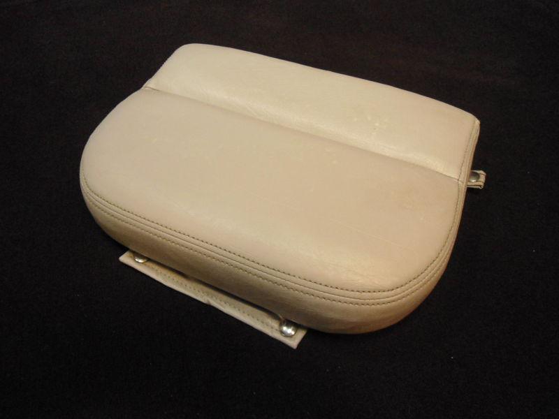 Skeeter bass boat step seat #cf02 grey bottom - includes 1 step seat cushion 