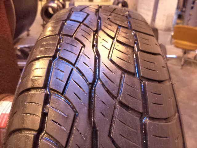 Bridgestone 215/70/16 tire dueler h/t 687 p215/70/r16 99s 6/32 tread