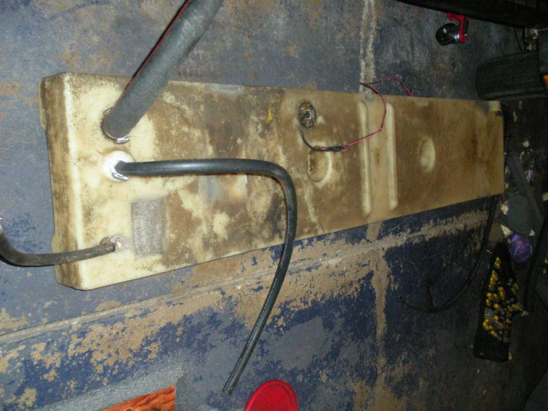 Lund boat gas tank with hoses and sending unit