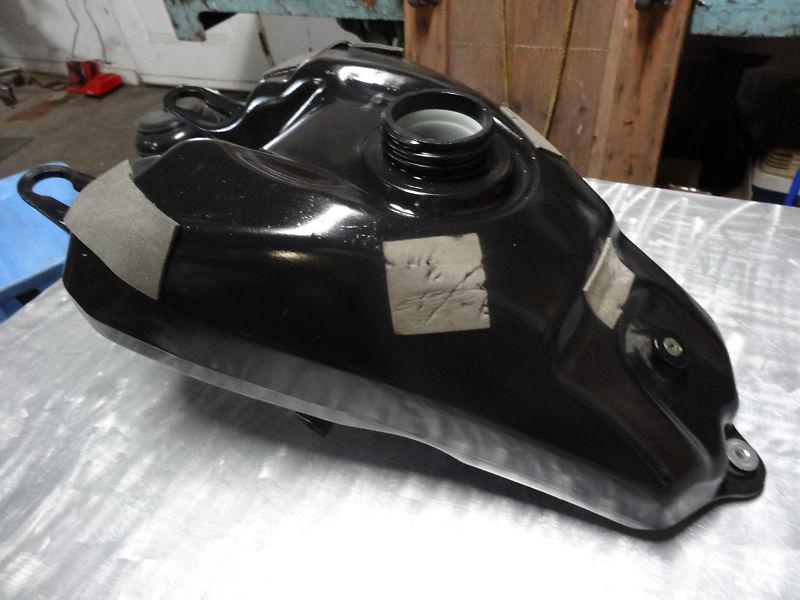 04 stock oem yamaha yfz450 gas tank & fuel petcock