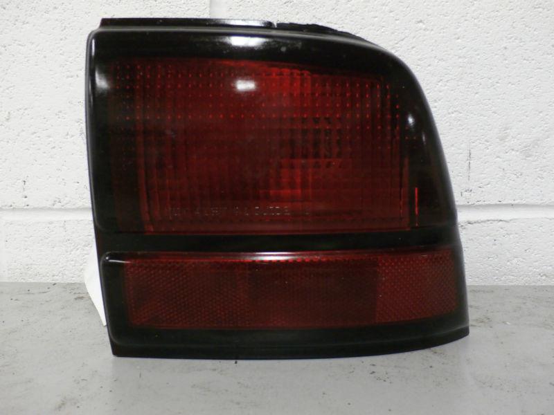 91-94 chevrolet cavalier passenger side tail light