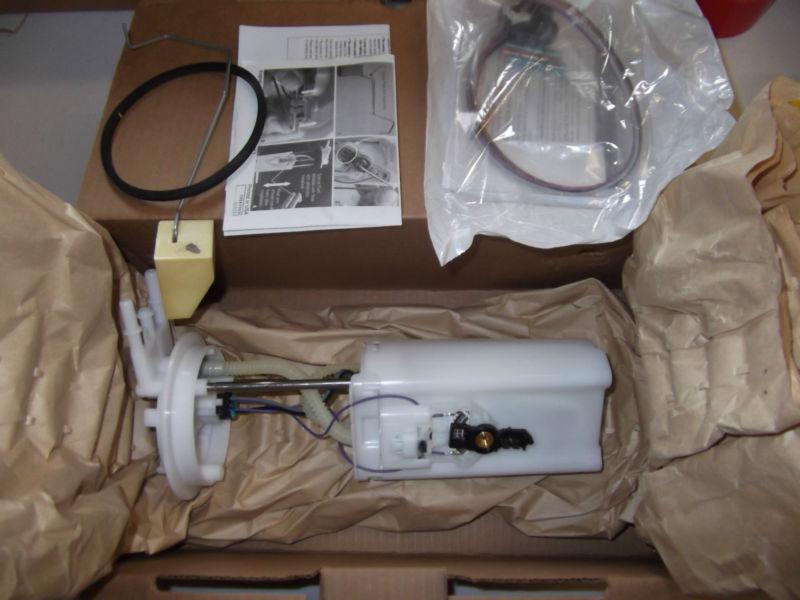 New genuine oedelphi fg0041 fuel pump module w/sender - oem buick 1997 park ave