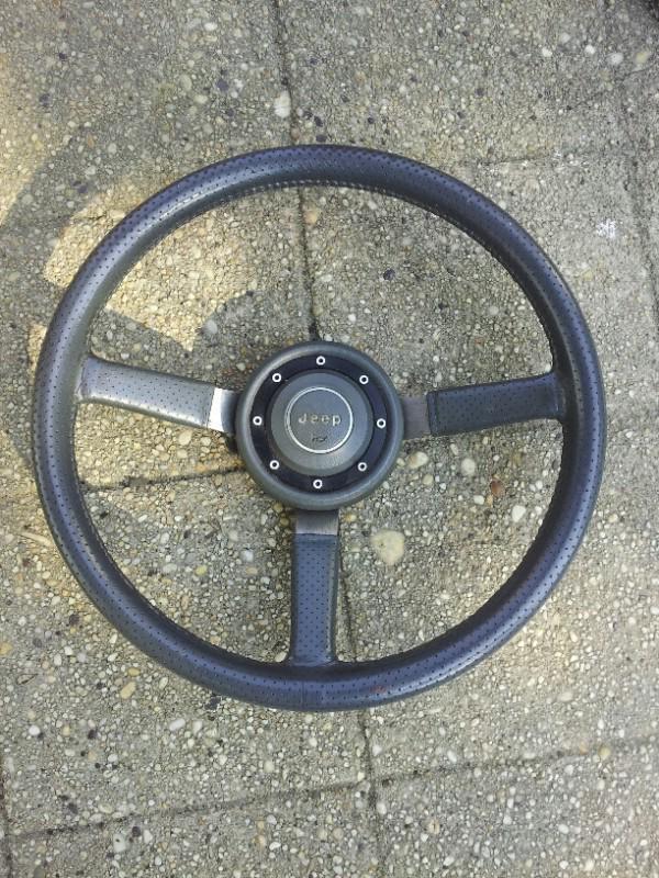 Jeep 3 spoke steering wheel w horn button comanche wrangler briarwood parts