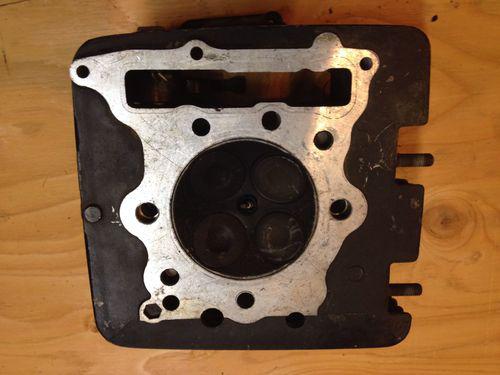 1985 honda xr350r xr350 xr 350 cylinder head w/ valves