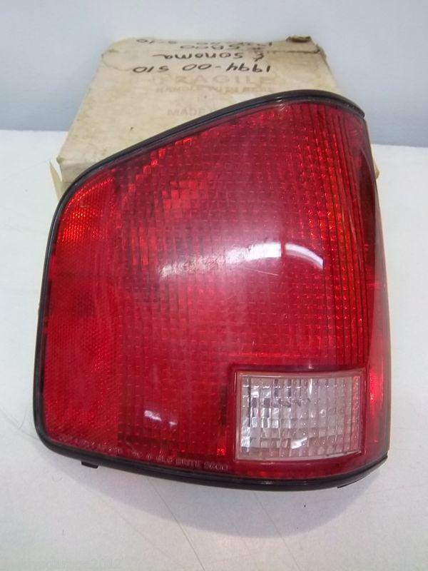 1994 - 2004 s-10 or sonoma. nors. lh tail light lens