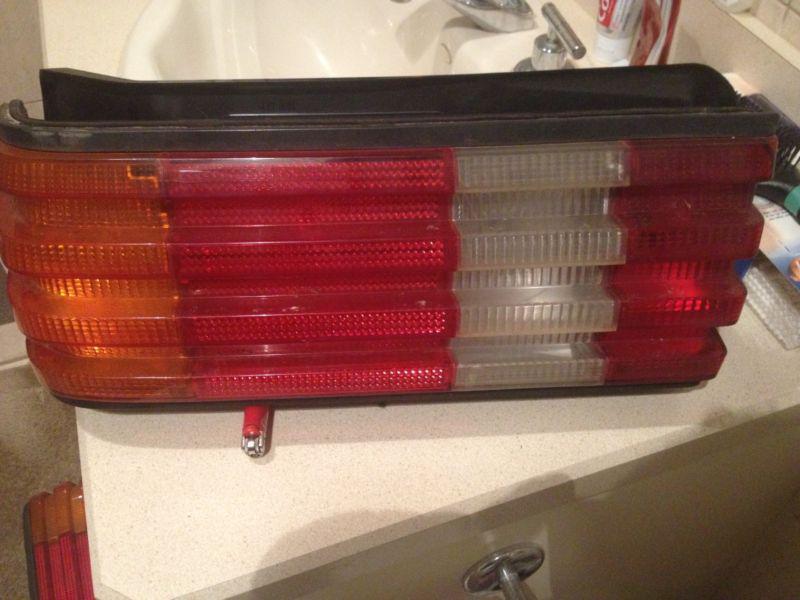 Mercedes benz taillight set 300d 300se 300sel 420sel 560sel 1981-1991 w126