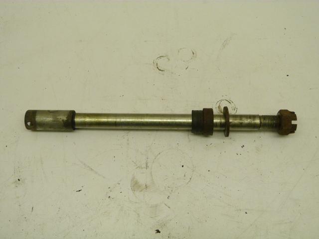 82 yamaha xj400 maxim front axle assemble