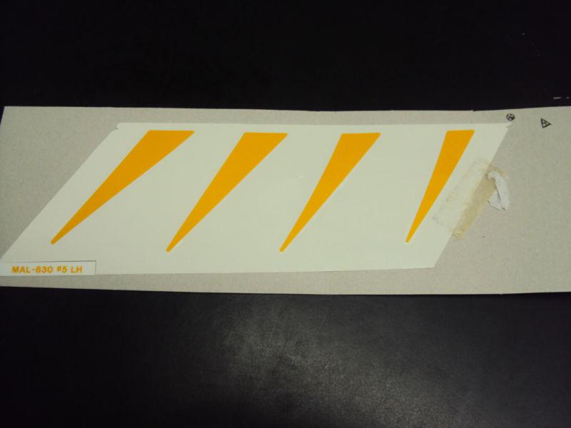 Honda,pn 64308-mal-830za stripe, r.cowl (type5)decal,1996-1998 cbr600se models