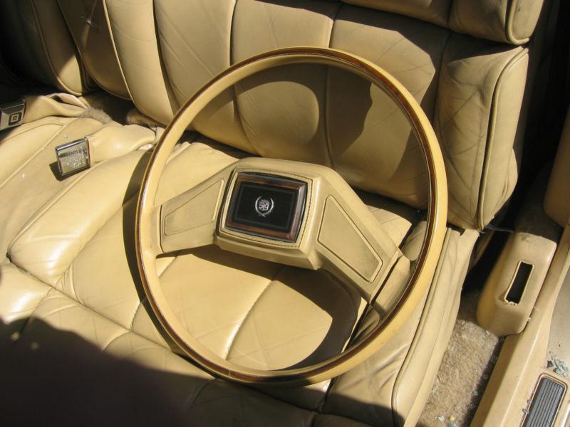 1977-1989 cadillac steering wheel,butterscotch,eldo,fleetwood,seville,wood grain