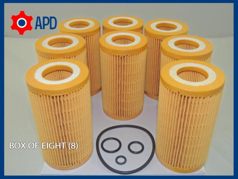 Box of eight (8) pf2247g-cf530 engine oil filter oem replacement