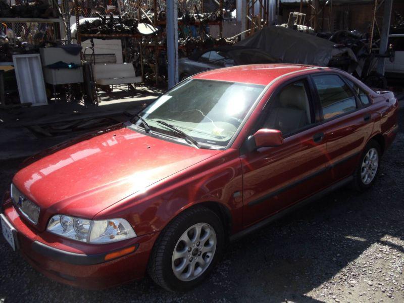 2002 volvo s-40 car for parts only,engine,transmission,door,bumper,ecu.