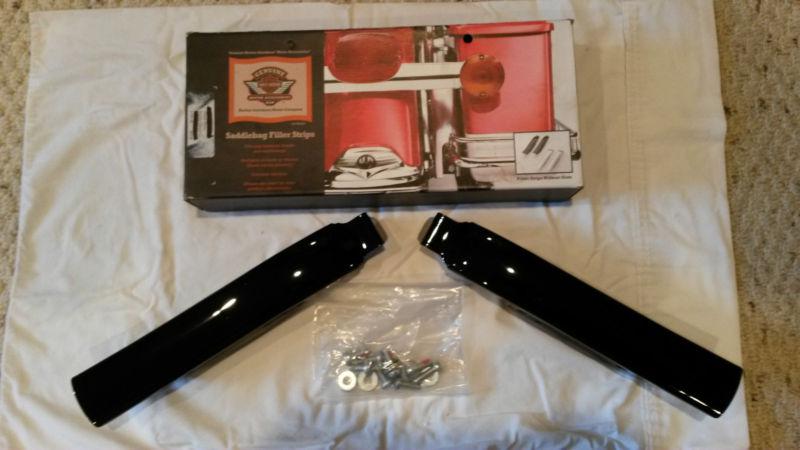 Nib harley davidson saddlebag filler strip kit  93-08 vivid black electra glide