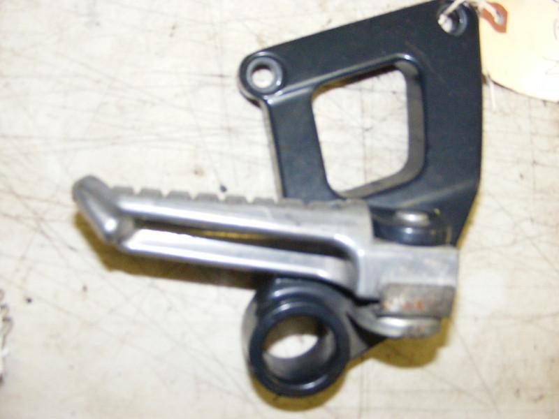 93 02 kawasaki zx6e zx600e rear foot bracket right #2