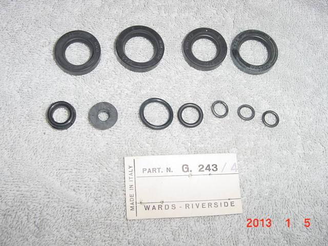 Benelli oil seal set  250, 260, 350, 360  mojave nos oil seal set    g243/4 