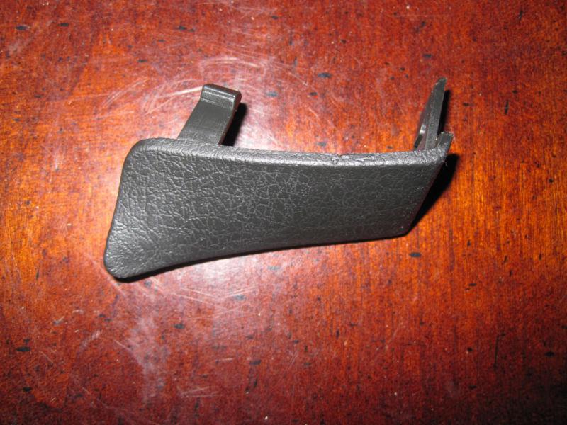 94-01 acura integra airbag bolt black left side trim