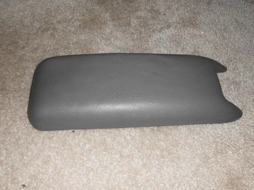 95-97 blazer jimmy bravada sonoma console lid light grey  95 96 97