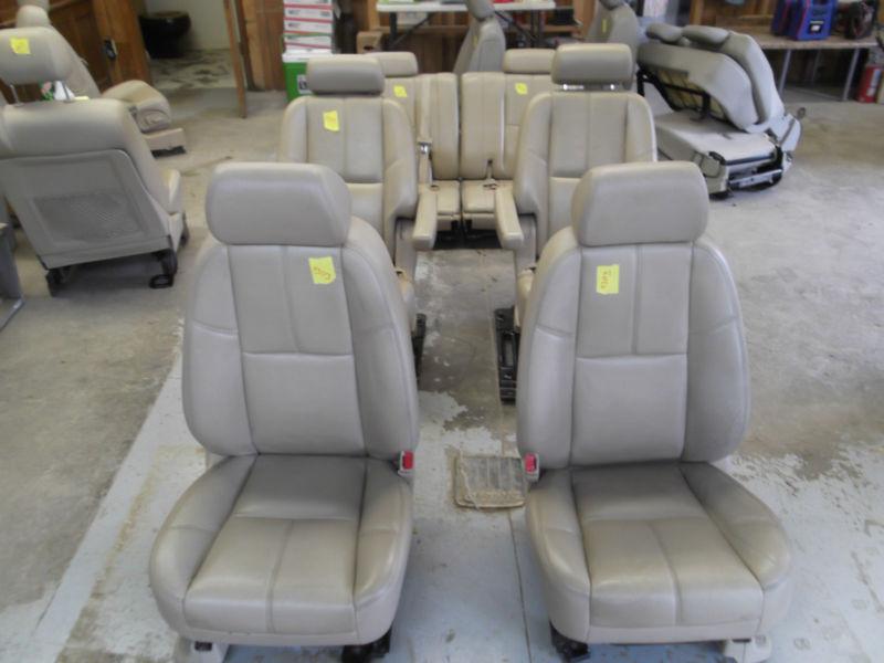 07 08 09 10 11 chevrolet suburban  tahoe  yukon - leather seats - trim code 31i