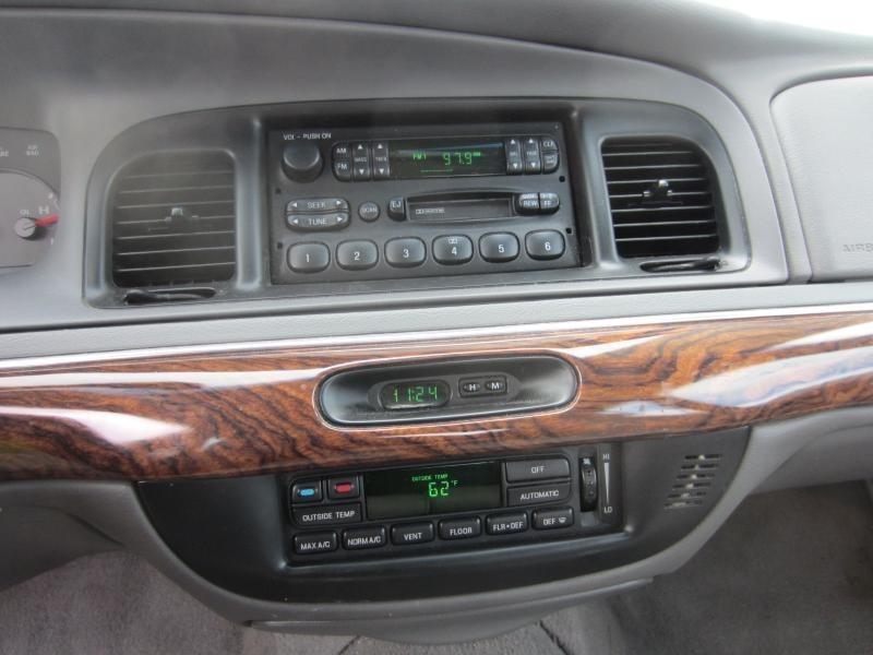 Radio/stereo for 99 00 grand marquis ~