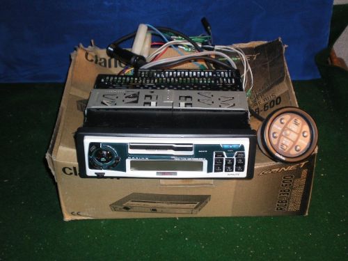 Clarion marine am/fm/cassette radio m5470 + m101rc remote cd changer works