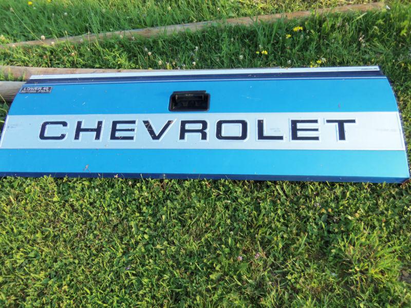 Chevy tail gate