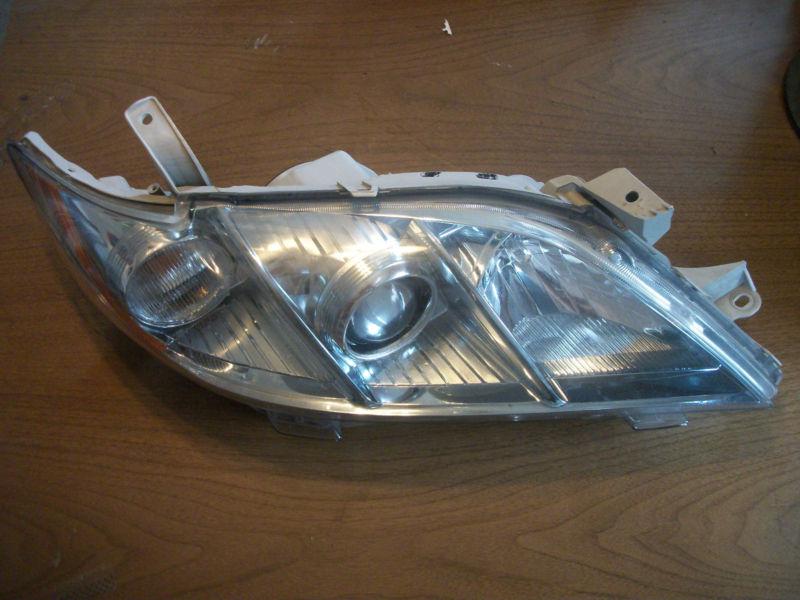 2008 toyota camry right headlight oem