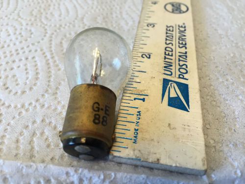 Ford; chrysler; gm; studebaker; old car light bulb,   pn 88.   item:  0012