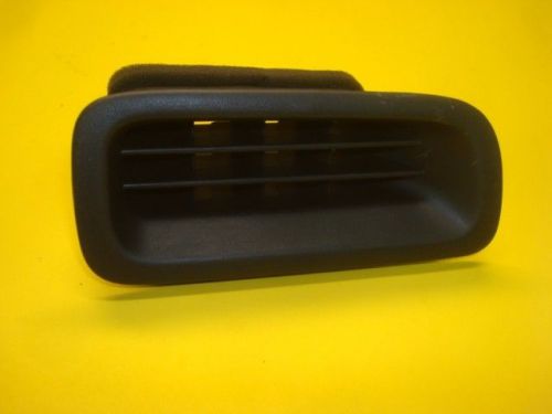 97 98 99 00 01 honda crv cr-v passenger rh upper dash air vent trim black oem