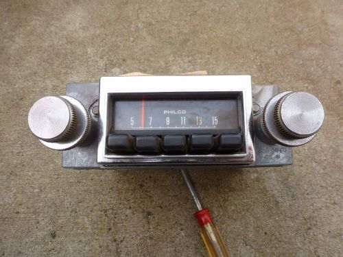 Philco 2l8 0075 02 ford am radio 60&#039;s vintage