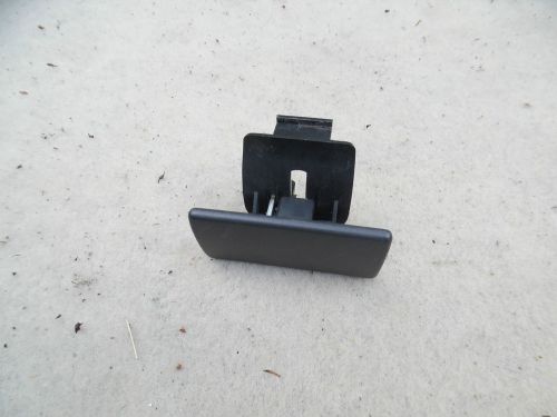 04 - 11 chevy colorado canyon glove box latch dark grey