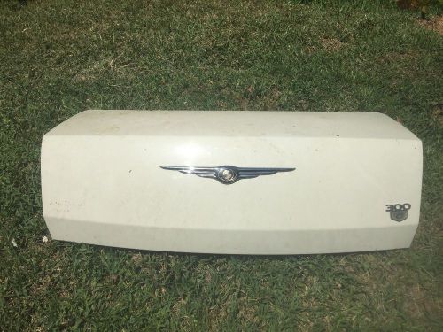 05 300c trunk lid. white. excellent shape