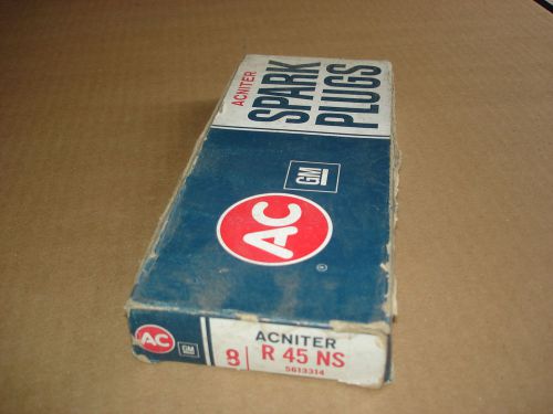 8 vintage nos ac delco r45ns green strip spark plugs in the old box 5613314