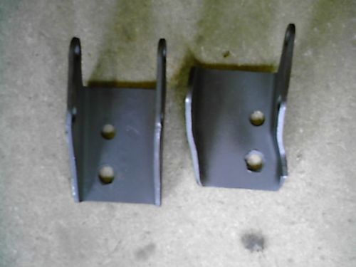 Mopar 318 &#034;la&#034; motor mount brackets for a bodies