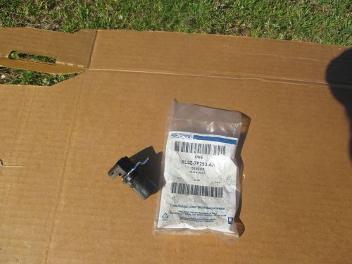 Nos ford oem 1999-08 f150 f250 4x4 transfer case output shaft sensor xl3z 7f293